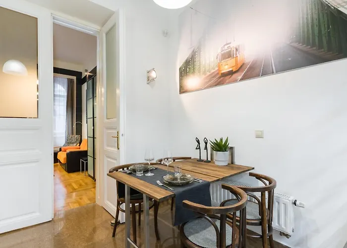 Apartment Z Loft Apartment-1 Br- Downtown Budapest