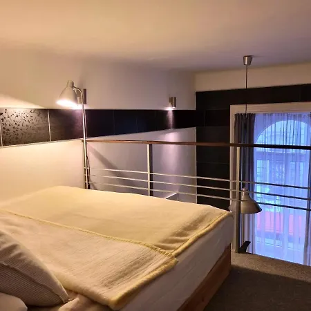Z Loft Apartment-1 Br- Downtown דירה *
