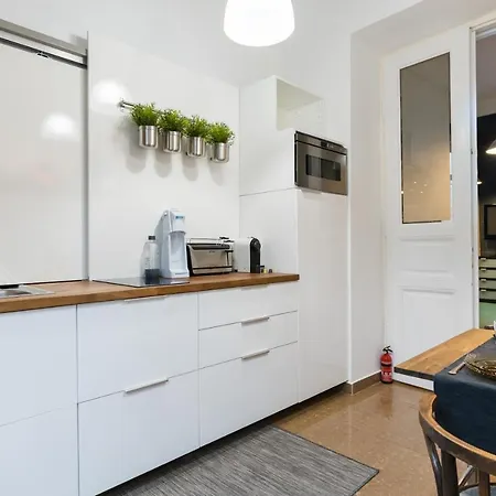 Z Loft Apartment-1 Br- Downtown
