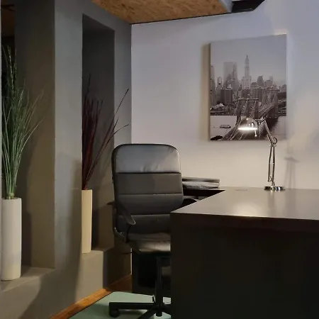 Z Loft Apartment-1 Br- Downtown Апартаменты