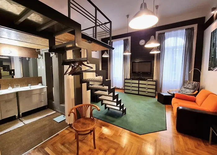 Z Loft Apartment-1 Br- Downtown *