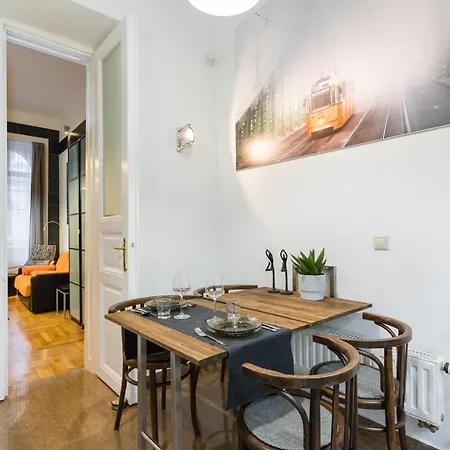 Lejlighed Z Loft Apartment-1 Br- Downtown Budapest